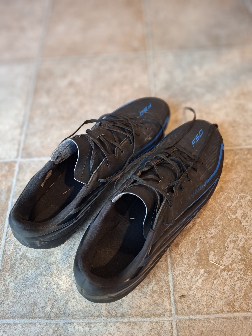 Men's Black Athletic Lace-Up Shoes with Blue Accents
